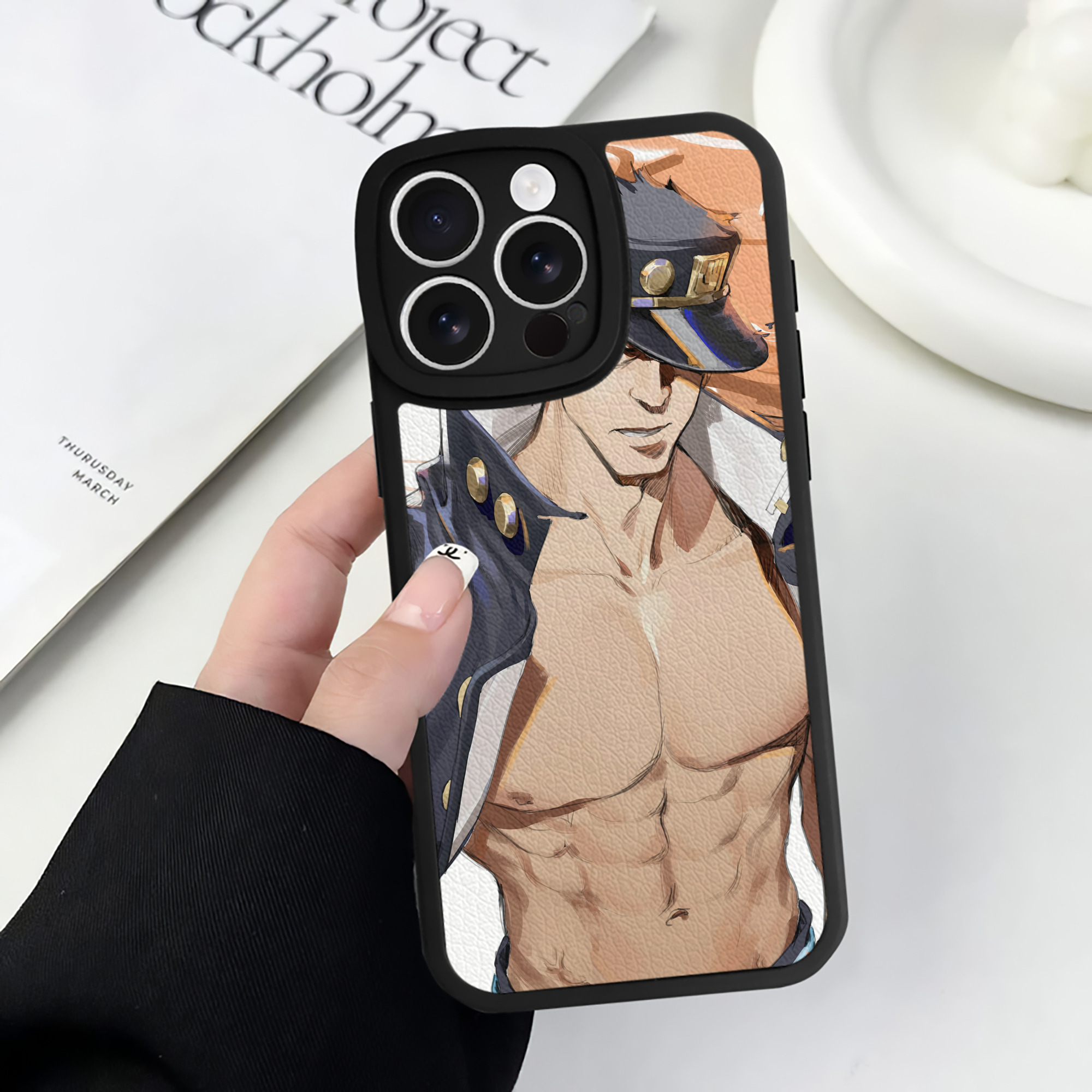 （画像用） ジョジョの奇妙な冒険 JoJo's Bizarre Adventure 【iPhone 16シリーズ対応】シリコンスマホケース（レザー調） 材質：シリコン